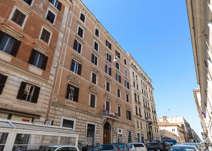 Rome As You Feel - Vittorio Colorful Design Apartment